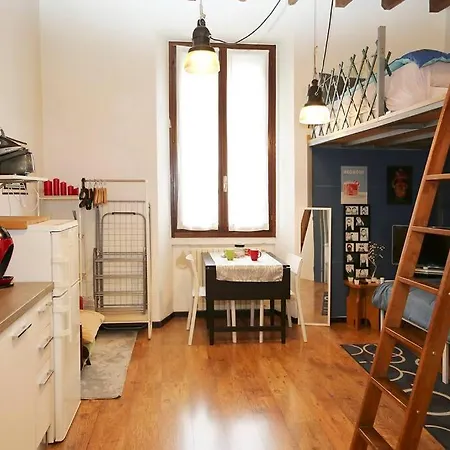 Apartamento 10 Min Duomo - Corso Lodi Apartament Milão